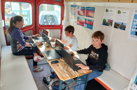 minibus numérique et citoyen fol 74